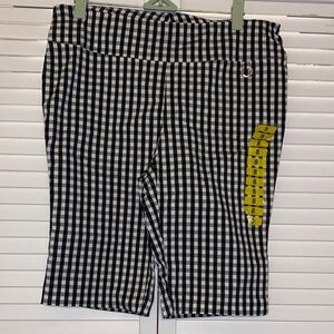 NWOT Black & White Rafaella Women’s High Waisted  Stretch Capri Pants Size 8